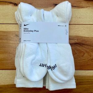 XL Nike Dri-Fit Socks, 6pairs white